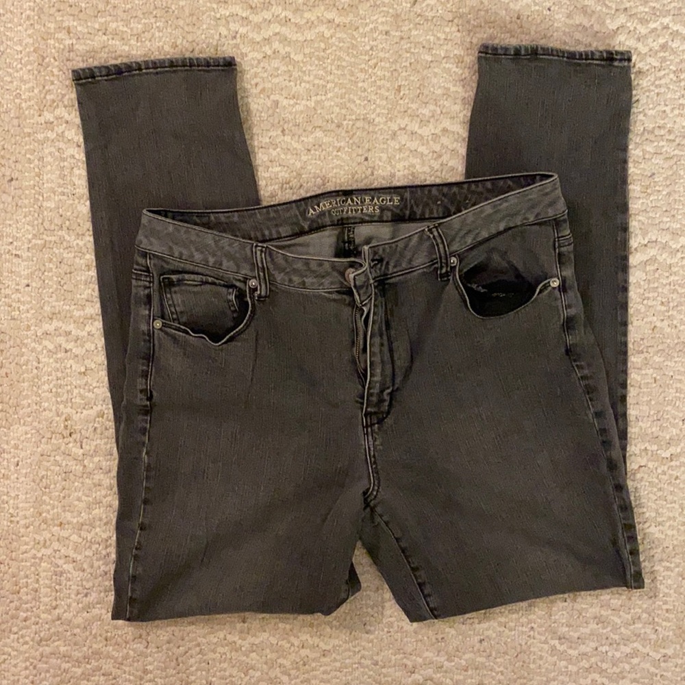 Grey American Eagle skinny jeans